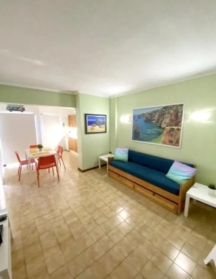 Charming Apartment With Balcony In Portimao, 55 Sqm, Pool View